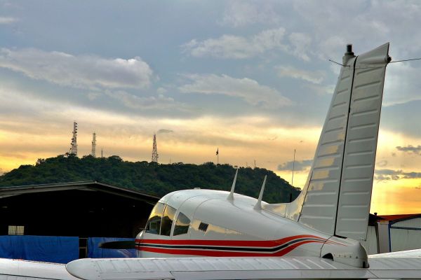 Charter flights to Contadora Island or Colón are better experienced on the Piper PA-28