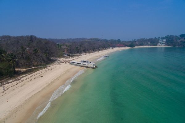 Contadora Island Day Pass at Playa Larga +  Ferry boat