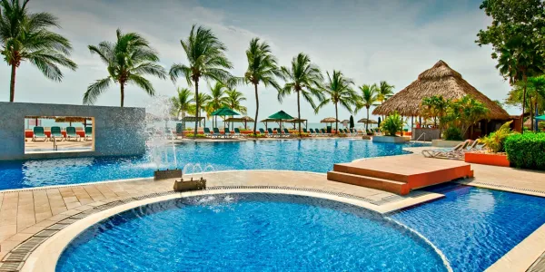 Royal Decameron Day Pass