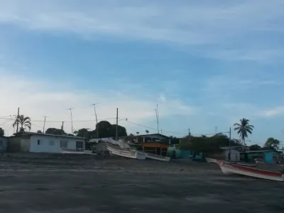 Playa La Esmeralda, Isla del Rey
