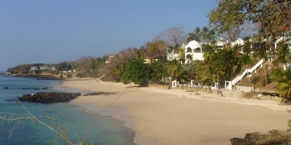Mar y Oro Day Pass at Playa Cacique, Contadora Island  by  Ferry boat